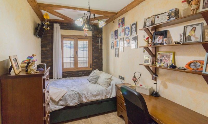 8 Bed, 4 Bath, HouseFor Sale, Redovan, Alicante