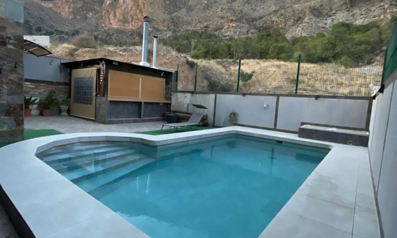 8 Bed, 4 Bath, HouseFor Sale, Redovan, Alicante