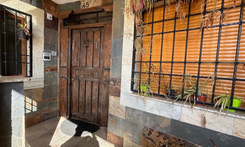 8 Bed, 4 Bath, HouseFor Sale, Redovan, Alicante