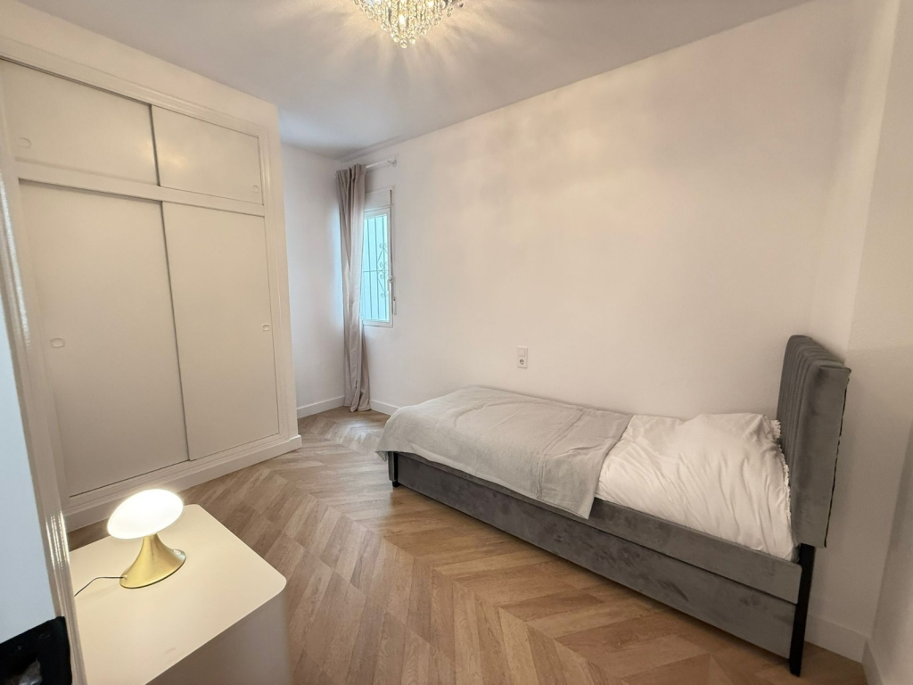 2 Bed, 1 Bath, ApartmentFor Sale, Torrevieja, Alicante