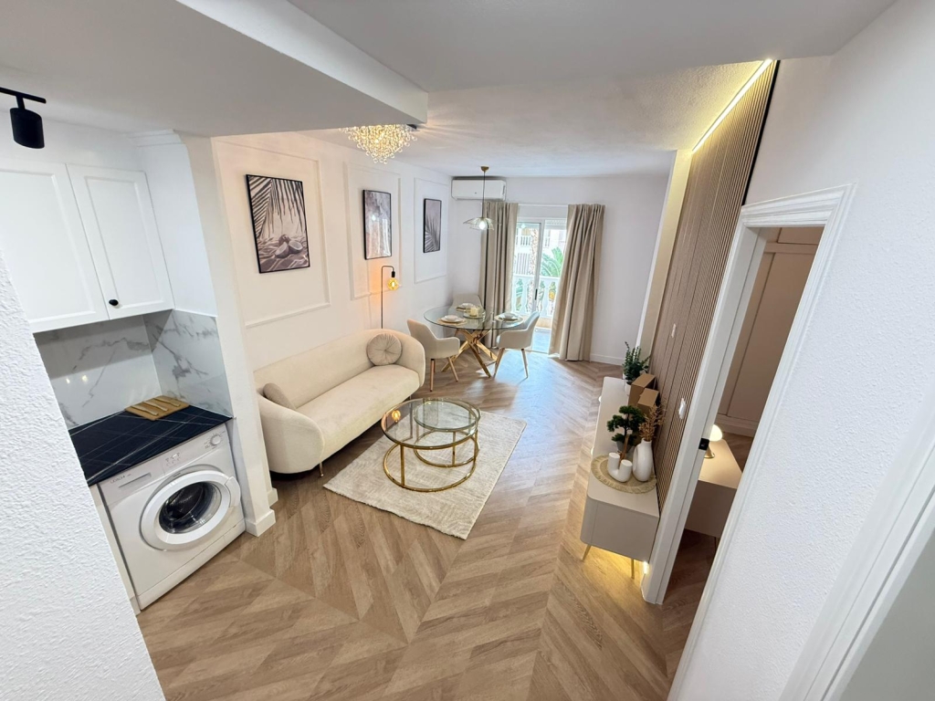 2 Bed, 1 Bath, ApartmentFor Sale, Torrevieja, Alicante