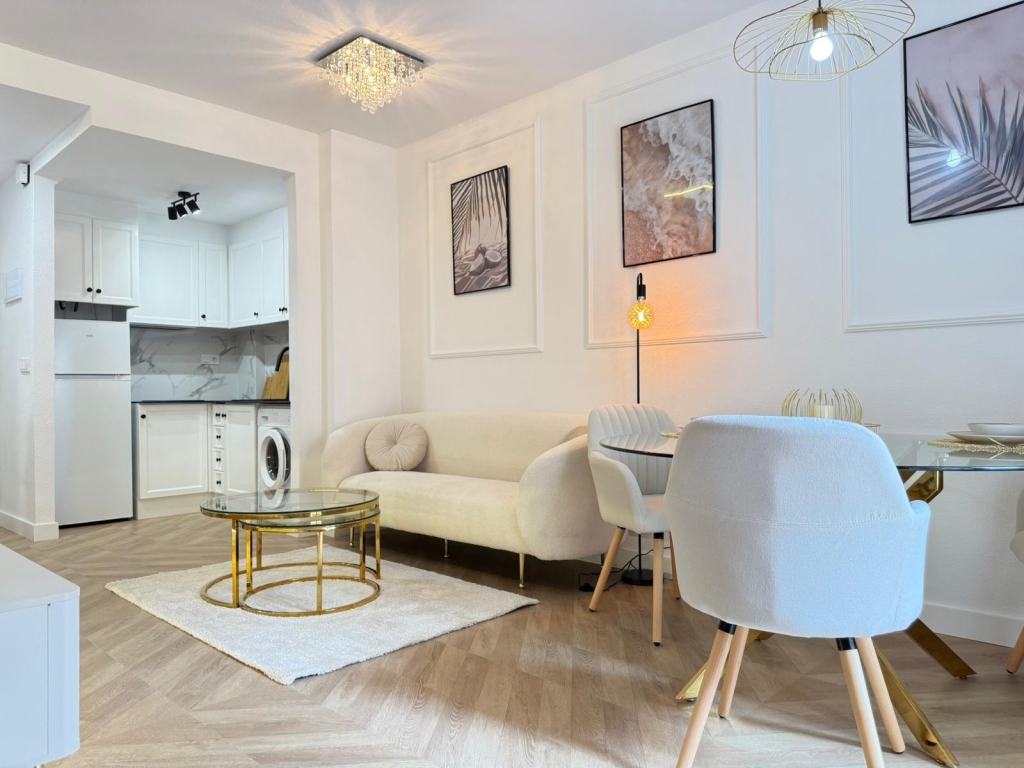 2 Bed, 1 Bath, ApartmentFor Sale, Torrevieja, Alicante