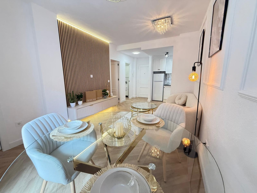 2 Bed, 1 Bath, ApartmentFor Sale, Torrevieja, Alicante