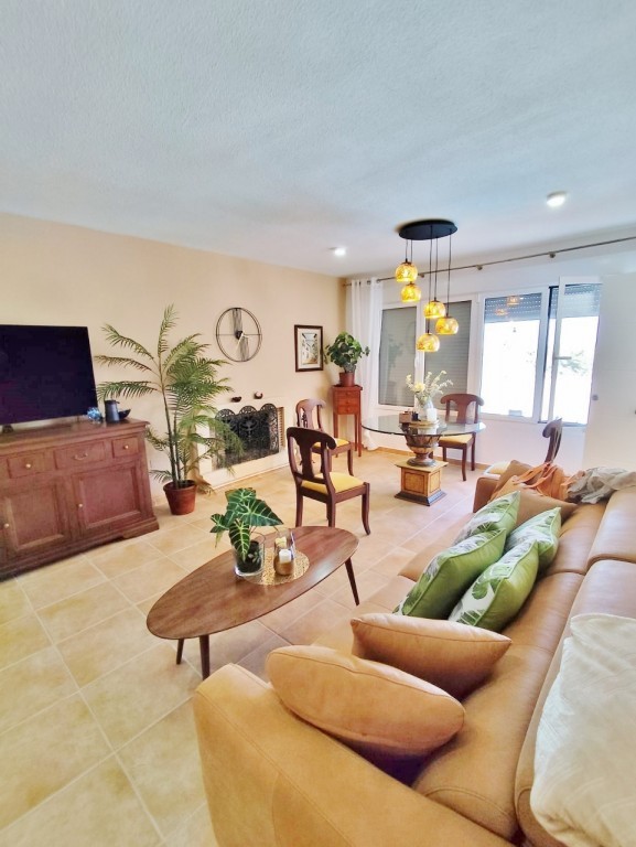 4 Bed, 3 Bath, HouseFor Sale, San Miguel de Salinas, Alicante