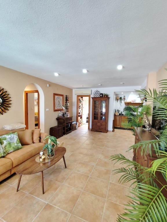 4 Bed, 3 Bath, HouseFor Sale, San Miguel de Salinas, Alicante