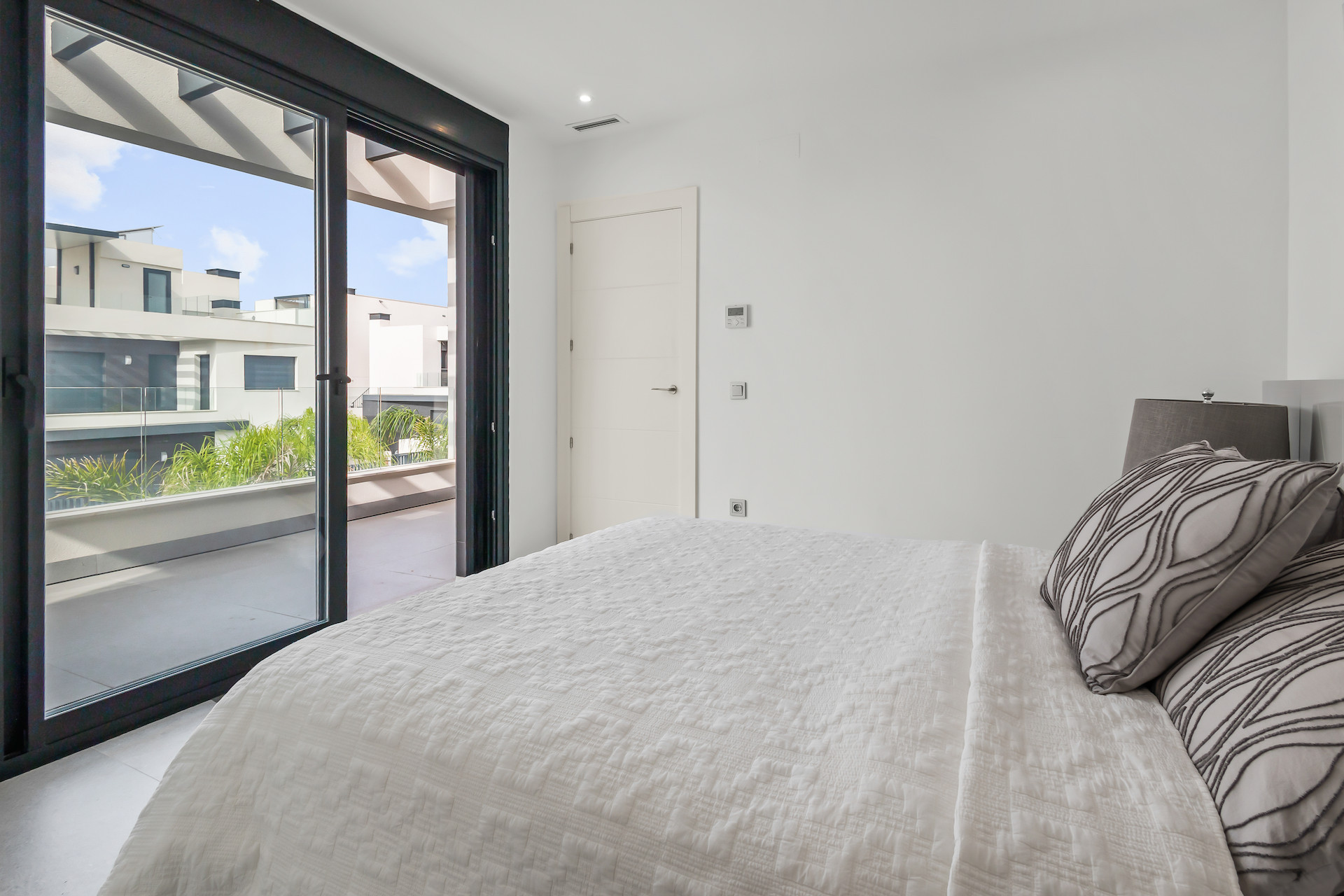 4 Bed, 3 Bath, HouseFor Sale, Algorfa, Alicante