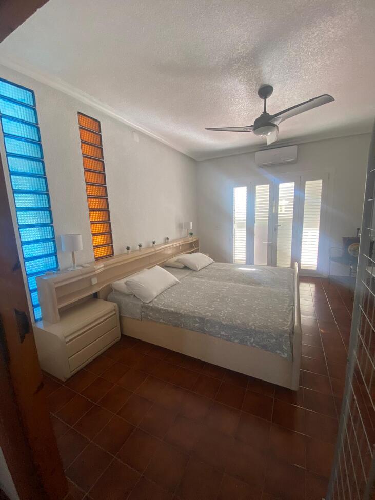 5 Bed, 2 Bath, HouseFor Sale, Los Balcones, Alicante