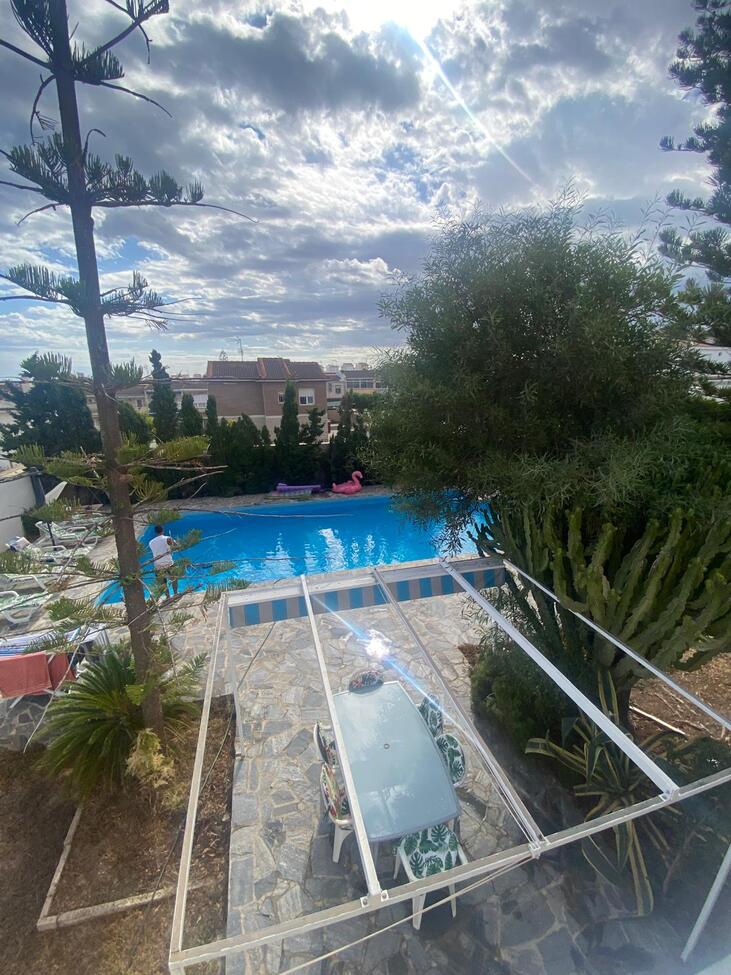 5 Bed, 2 Bath, HouseFor Sale, Los Balcones, Alicante