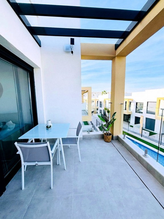 2 Bed, 2 Bath, ApartmentFor Sale, Las Filipinas, Alicante