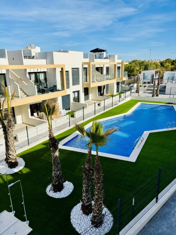 2 Bed, 2 Bath, ApartmentFor Sale, Las Filipinas, Alicante