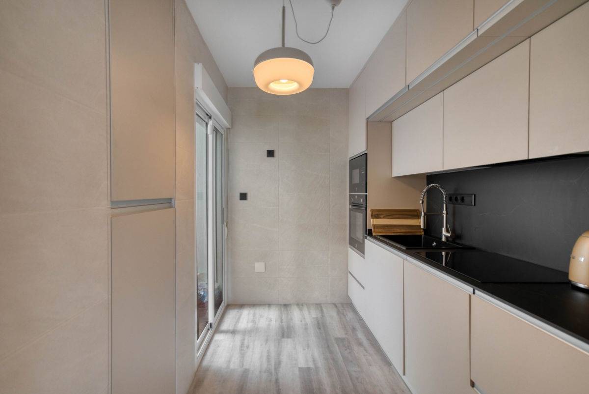 3 Bed, 2 Bath, ApartmentFor Sale, Torrevieja, Alicante