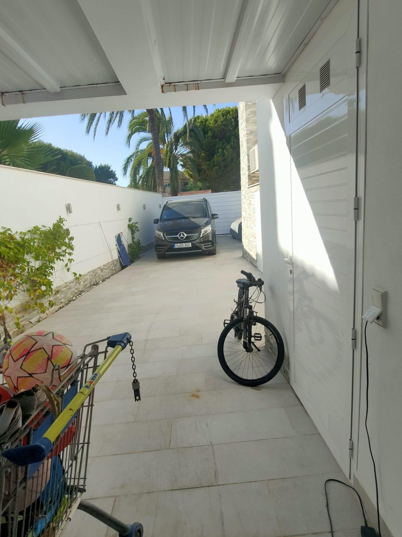 4 Bed, 3 Bath, HouseFor Sale, Orihuela Costa, Alicante