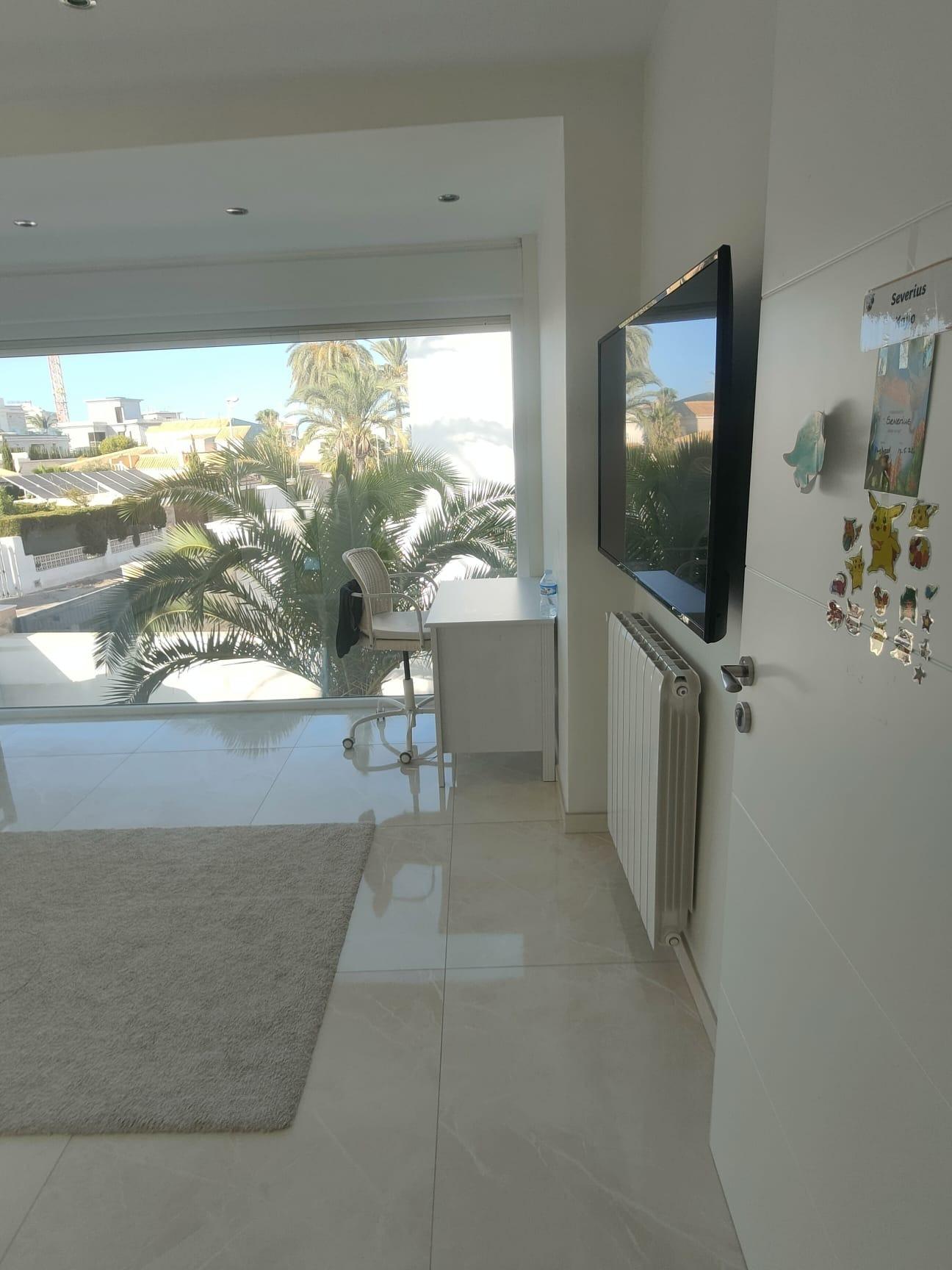 4 Bed, 3 Bath, HouseFor Sale, Orihuela Costa, Alicante