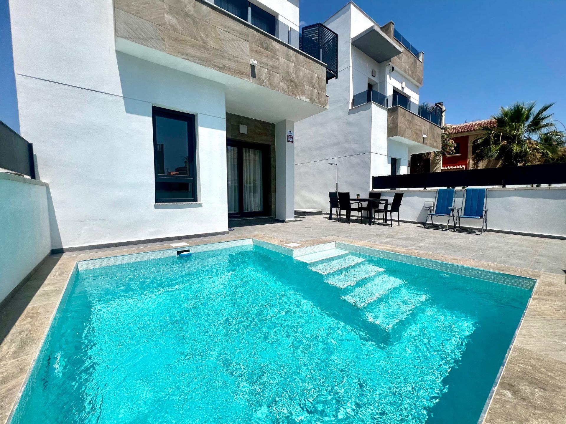 3 Bed, 3 Bath, HouseFor Sale, Torrevieja, Alicante