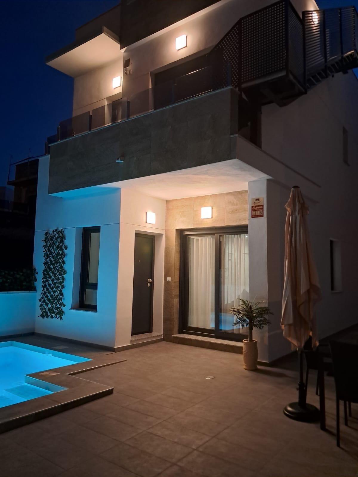 3 Bed, 3 Bath, HouseFor Sale, Torrevieja, Alicante