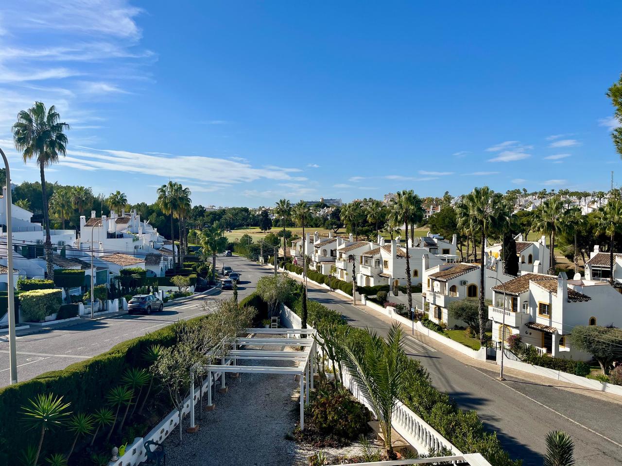 4 Bed, 2 Bath, HouseFor Sale, Villamartin, Alicante