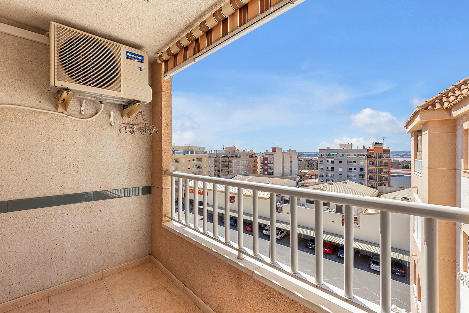 2 Bed, 1 Bath, ApartmentFor Sale, Torrevieja, Alicante