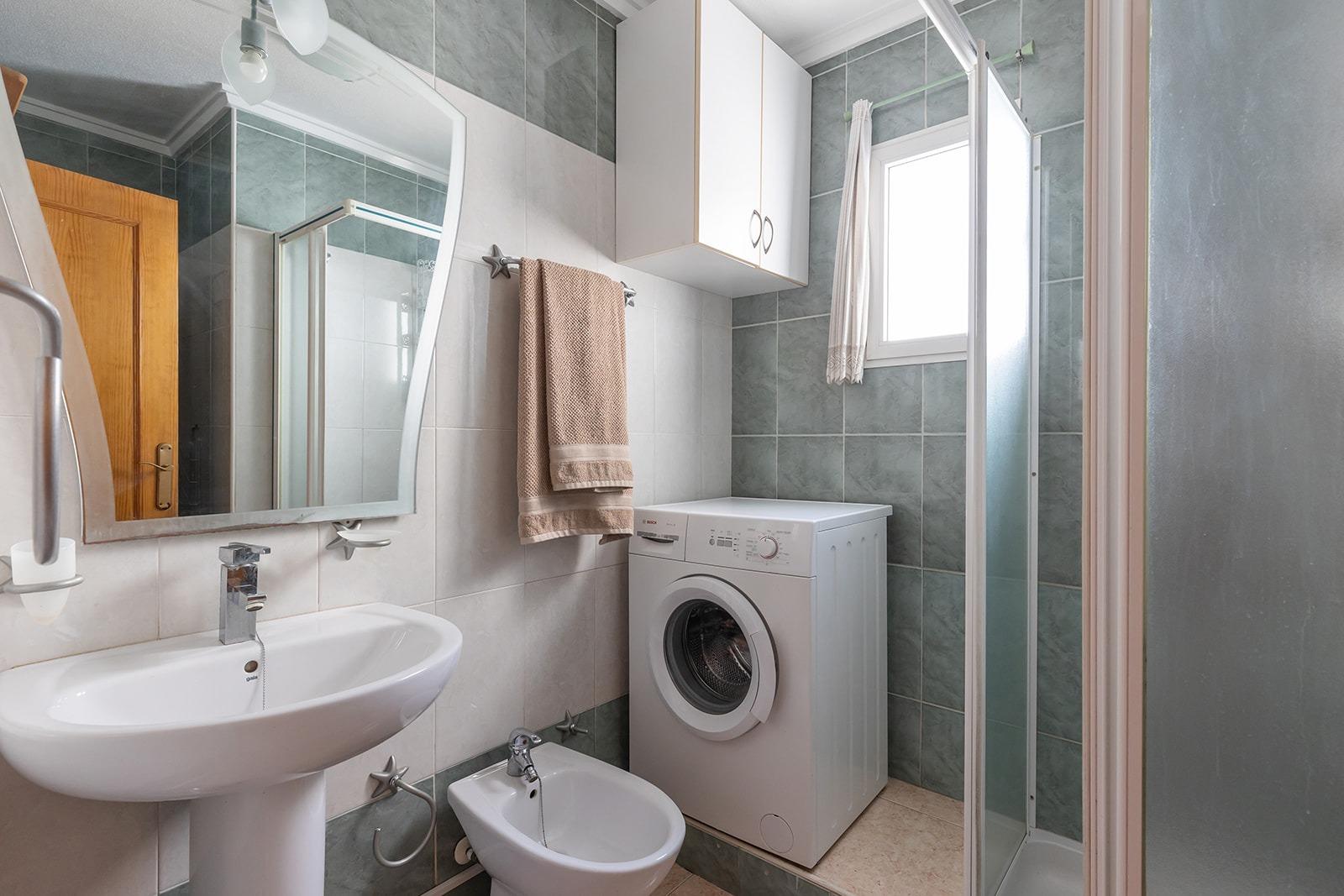 2 Bed, 1 Bath, ApartmentFor Sale, Torrevieja, Alicante