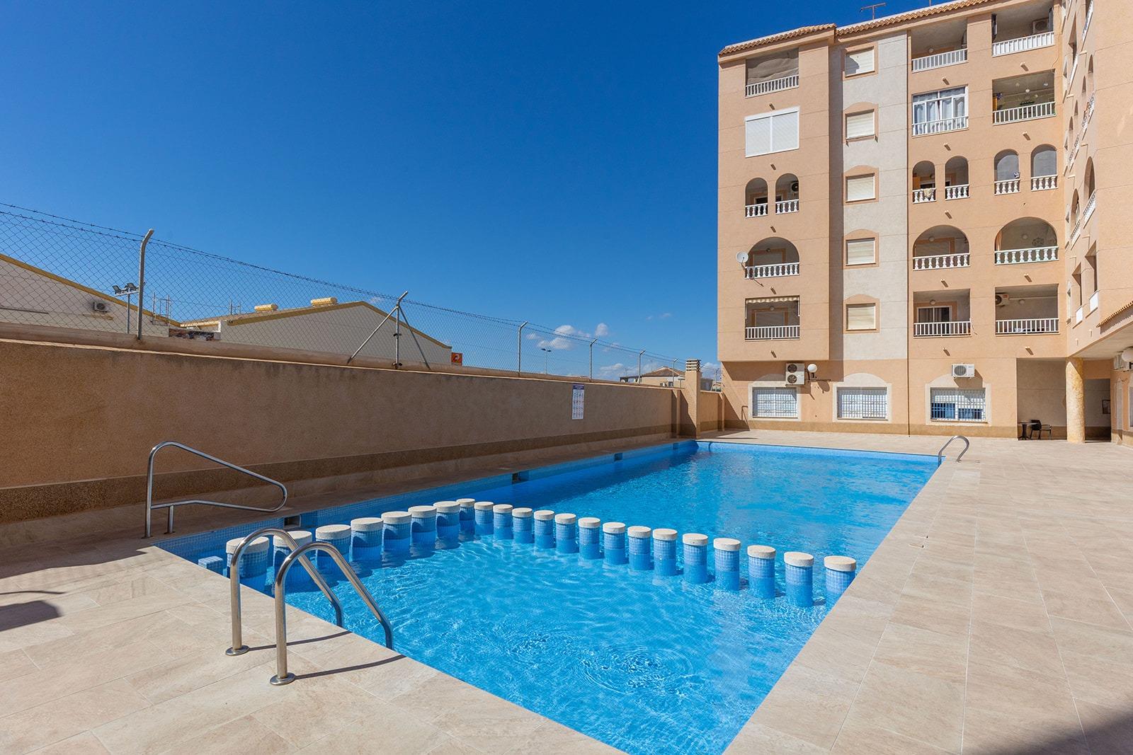2 Bed, 1 Bath, ApartmentFor Sale, Torrevieja, Alicante