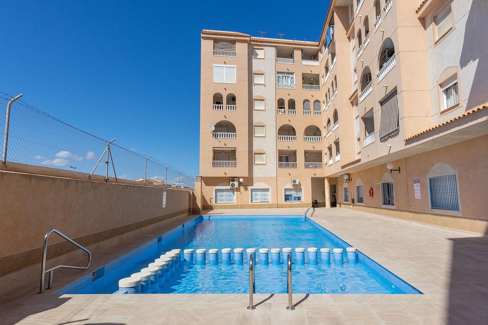 2 Bed, 1 Bath, ApartmentFor Sale, Torrevieja, Alicante