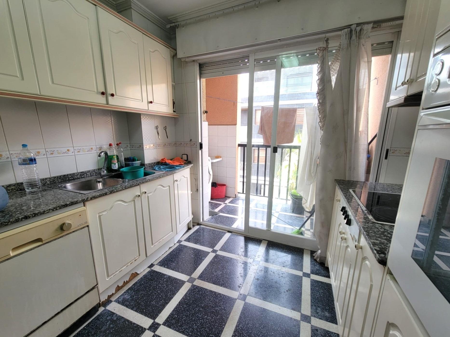 3 Bed, 2 Bath, ApartmentFor Sale, Torrevieja, Alicante