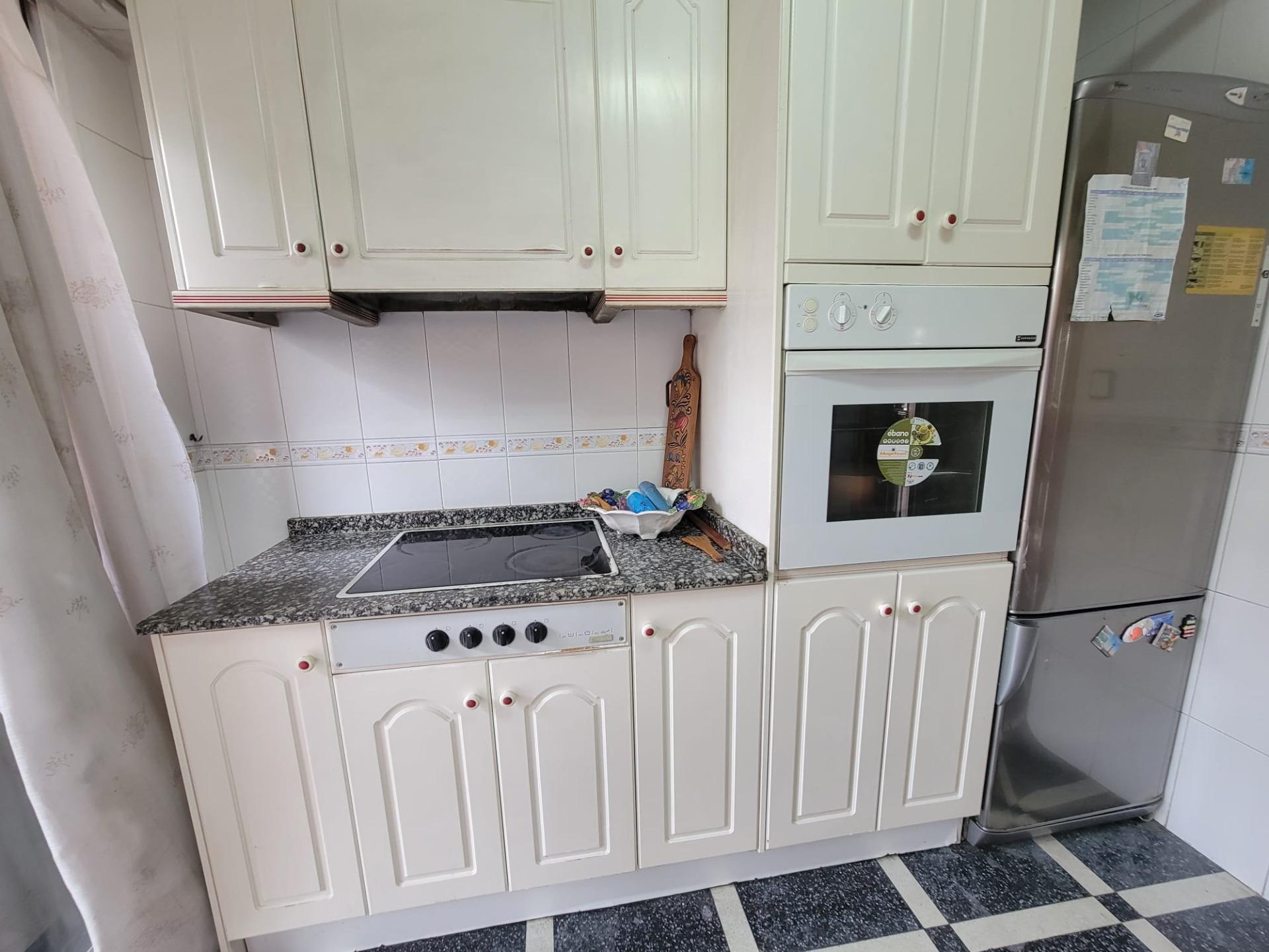 3 Bed, 2 Bath, ApartmentFor Sale, Torrevieja, Alicante