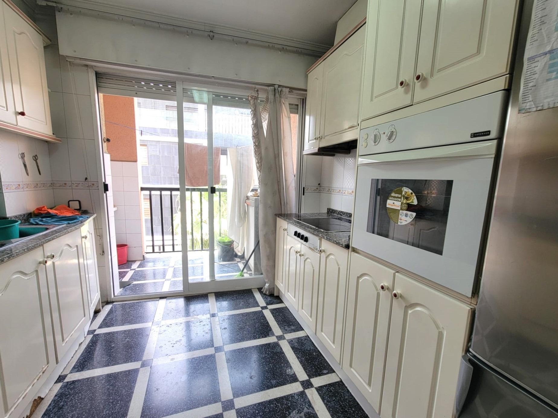 3 Bed, 2 Bath, ApartmentFor Sale, Torrevieja, Alicante