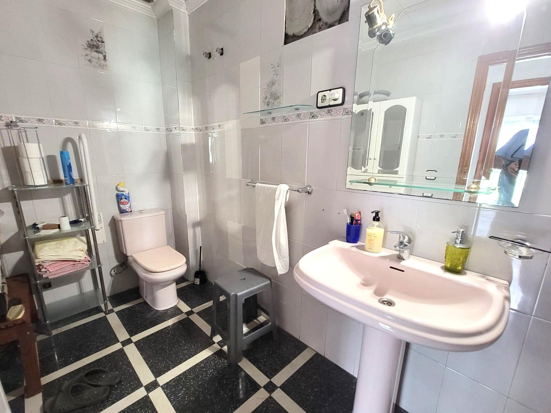 3 Bed, 2 Bath, ApartmentFor Sale, Torrevieja, Alicante