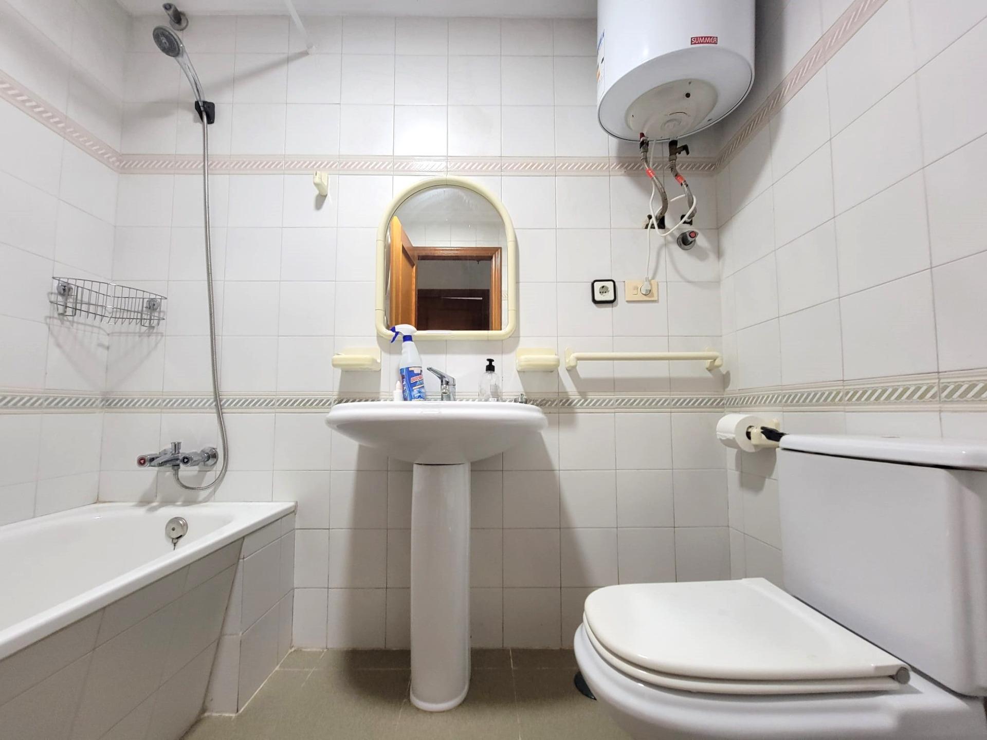 3 Bed, 2 Bath, ApartmentFor Sale, Torrevieja, Alicante