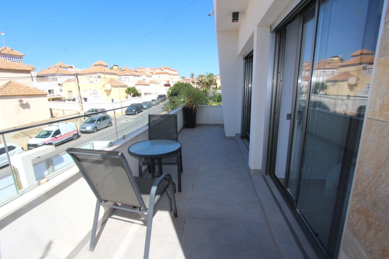 3 Bed, 4 Bath, HouseFor Sale, Villamartin, Alicante