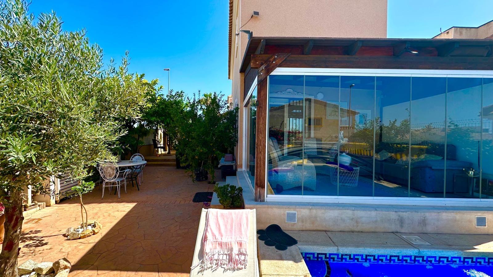 4 Bed, 3 Bath, HouseFor Sale, Orihuela Costa, Alicante