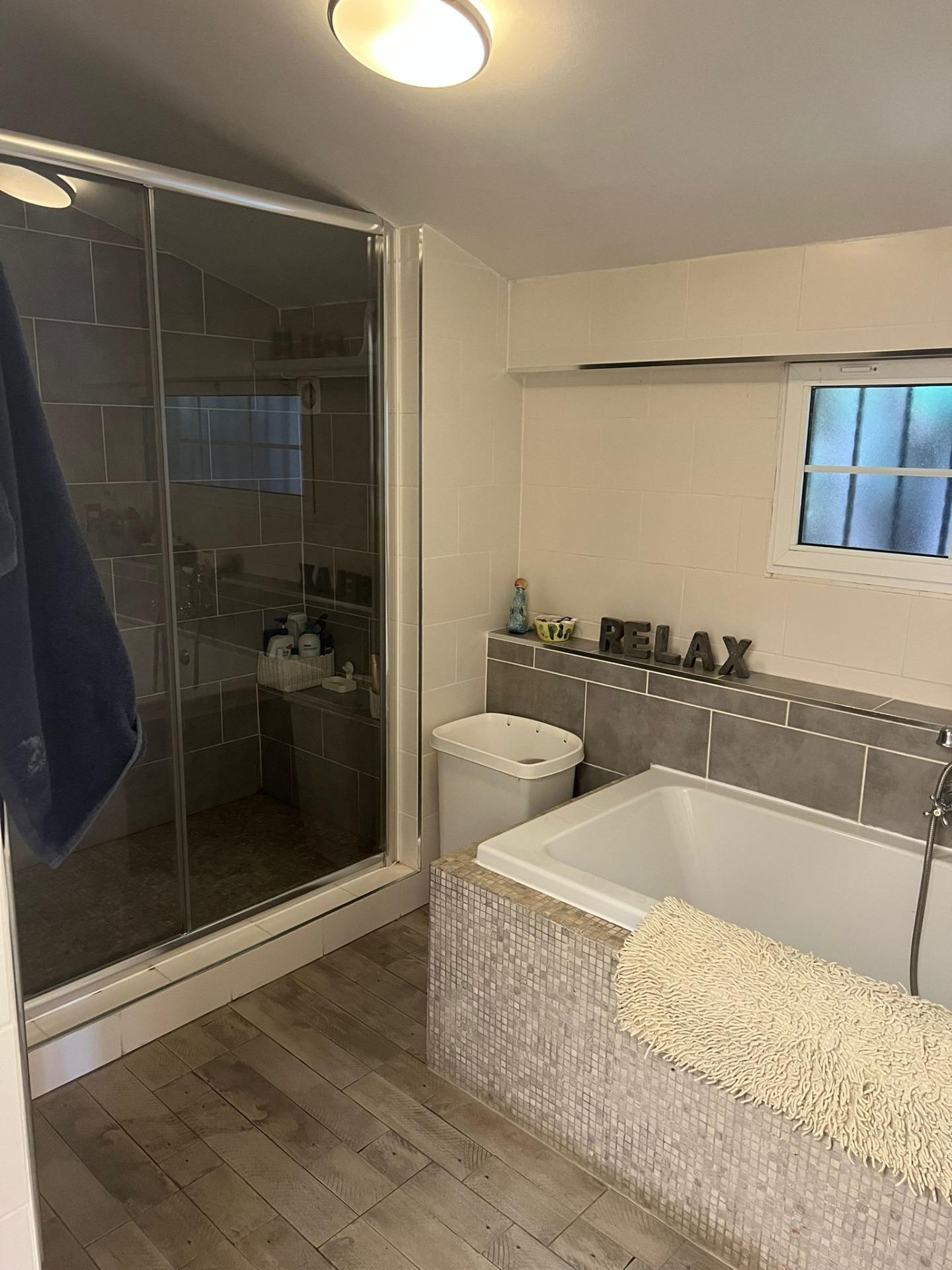 5 Bed, 3 Bath, HouseFor Sale, Almoradi, Alicante