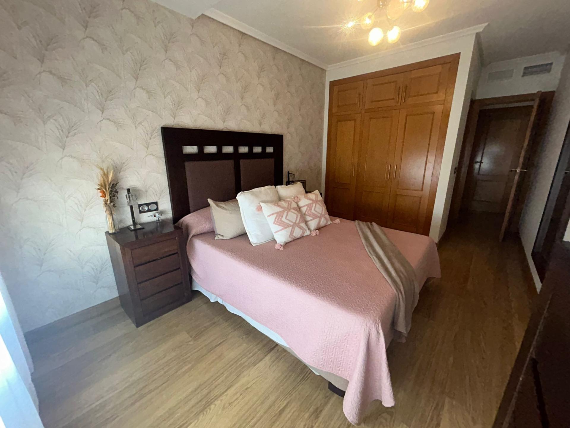 4 Bed, 2 Bath, ApartmentFor Sale, Torrevieja, Alicante