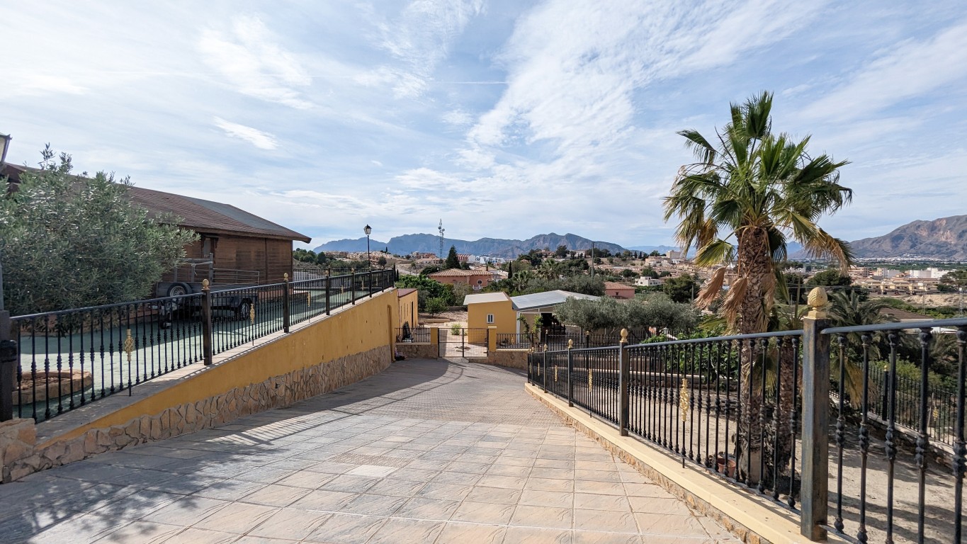 4 Bed, 2 Bath, HouseFor Sale, Bigastro, Alicante