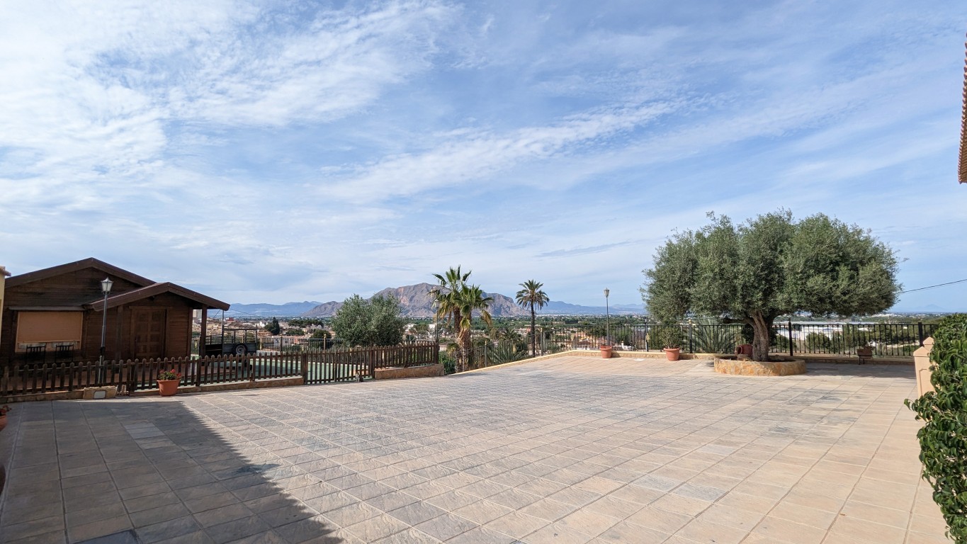 4 Bed, 2 Bath, HouseFor Sale, Bigastro, Alicante