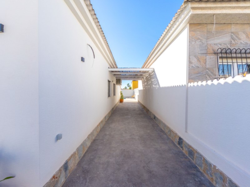 3 Bed, 2 Bath, HouseFor Sale, Torrevieja, Alicante