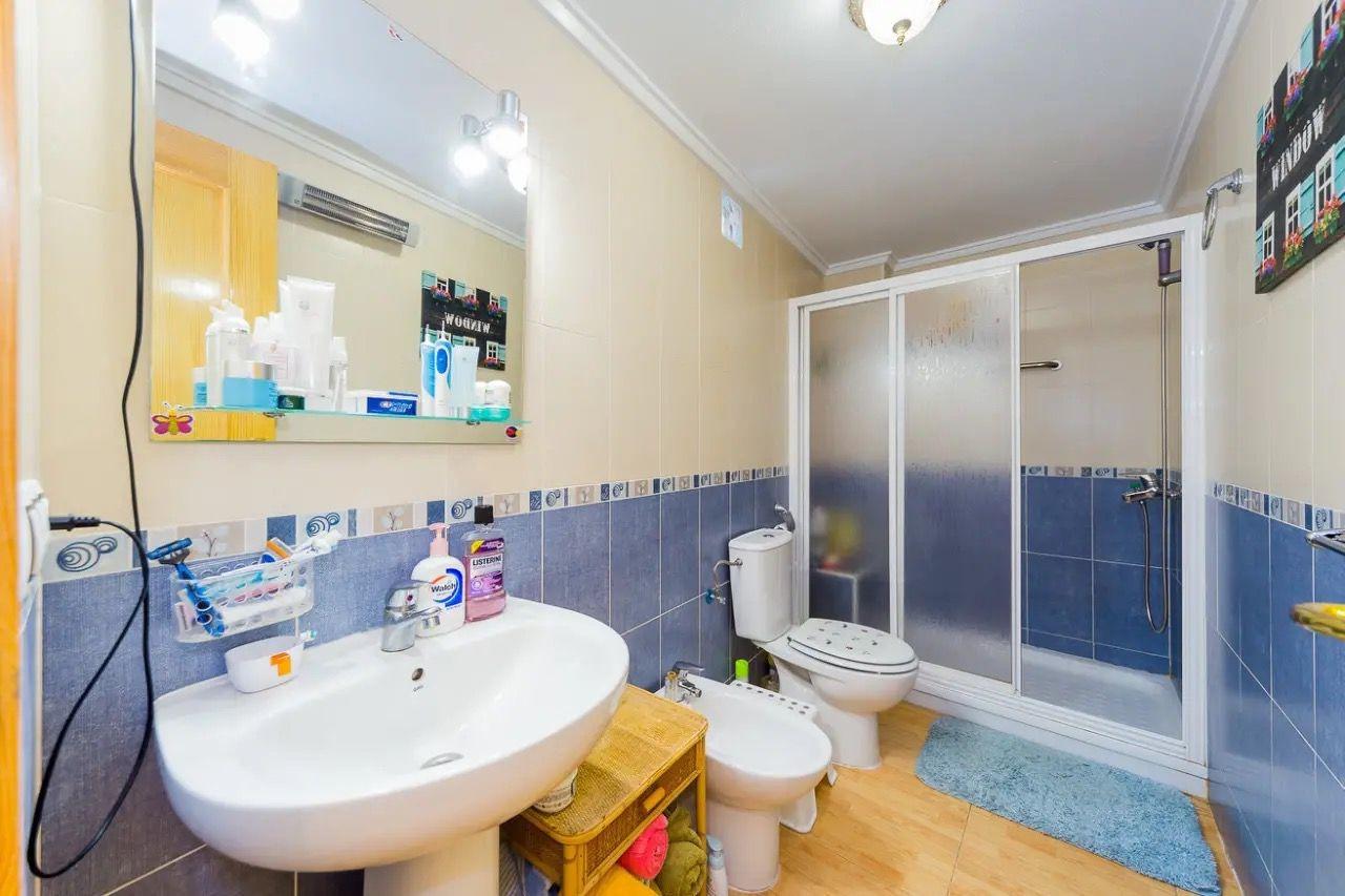 2 Bed, 1 Bath, ApartmentFor Sale, Torrevieja, Alicante