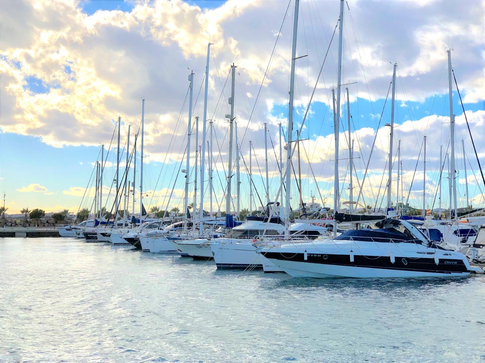 2 Bed, 1 Bath, ApartmentFor Sale, Torrevieja, Alicante