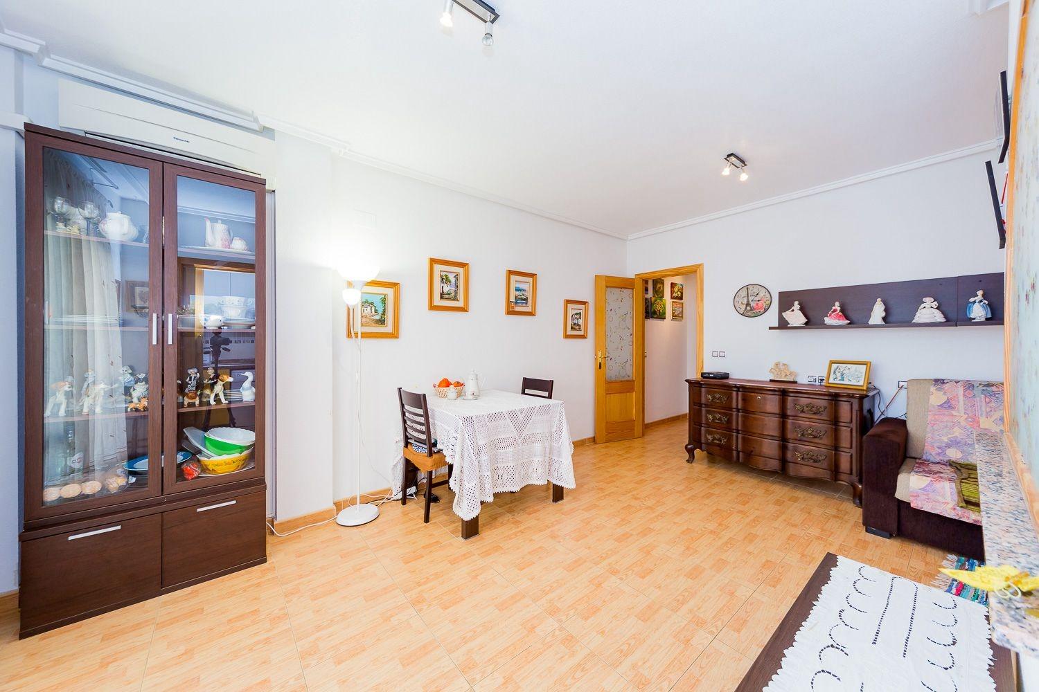 2 Bed, 1 Bath, ApartmentFor Sale, Torrevieja, Alicante