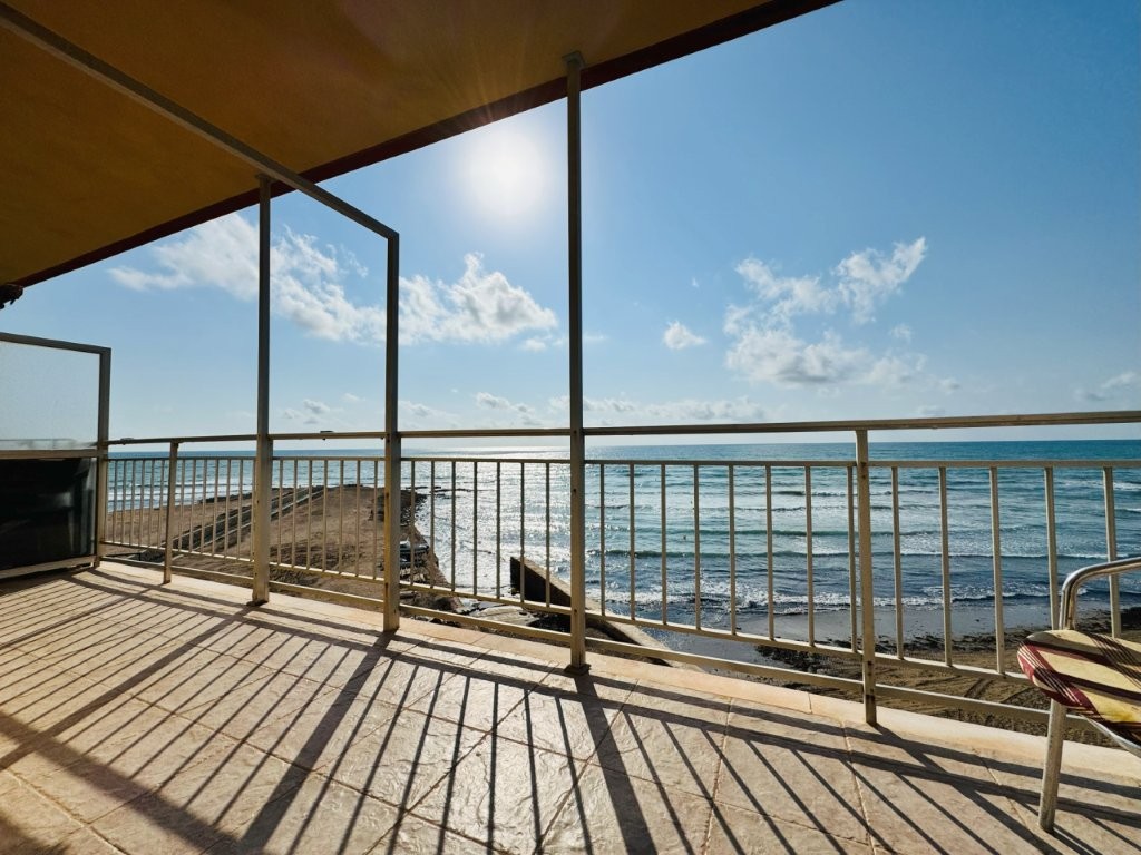 2 Bed, 1 Bath, ApartmentFor Sale, La Mata, Alicante