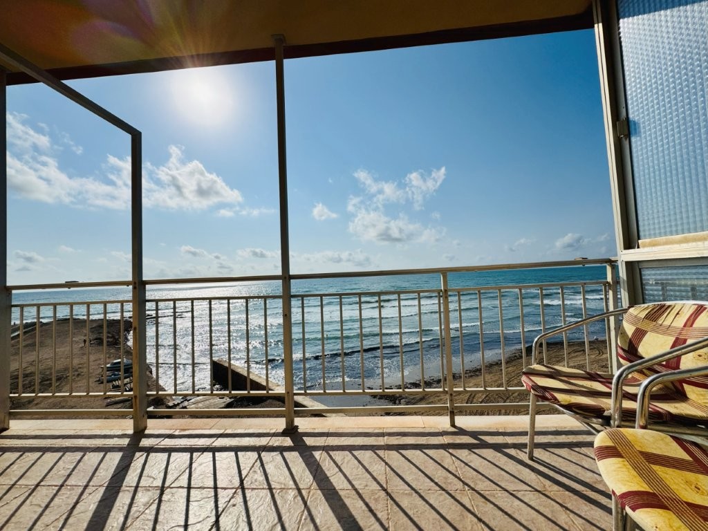 2 Bed, 1 Bath, ApartmentFor Sale, La Mata, Alicante