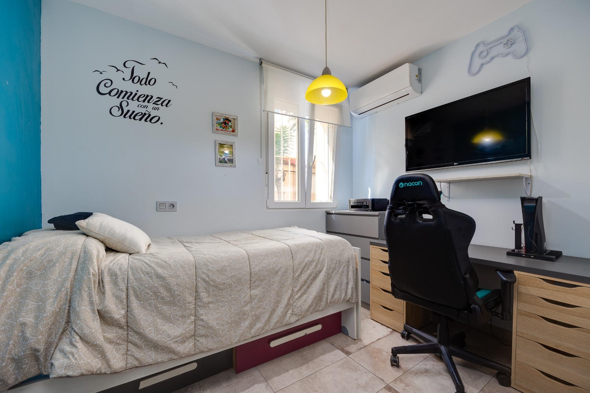 3 Bed, 1 Bath, HouseFor Sale, Torrevieja, Alicante