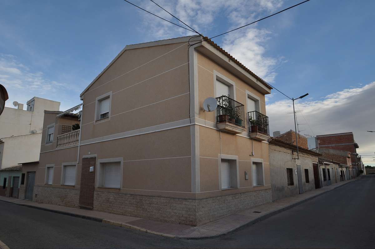 4 Bed, 2 Bath, HouseFor Sale, Pinoso, Alicante 4 Bed, 2 Bath, HouseFor Sale, Pinoso, Alicante