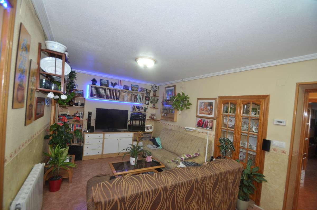 4 Bed, 2 Bath, HouseFor Sale, Pinoso, Alicante