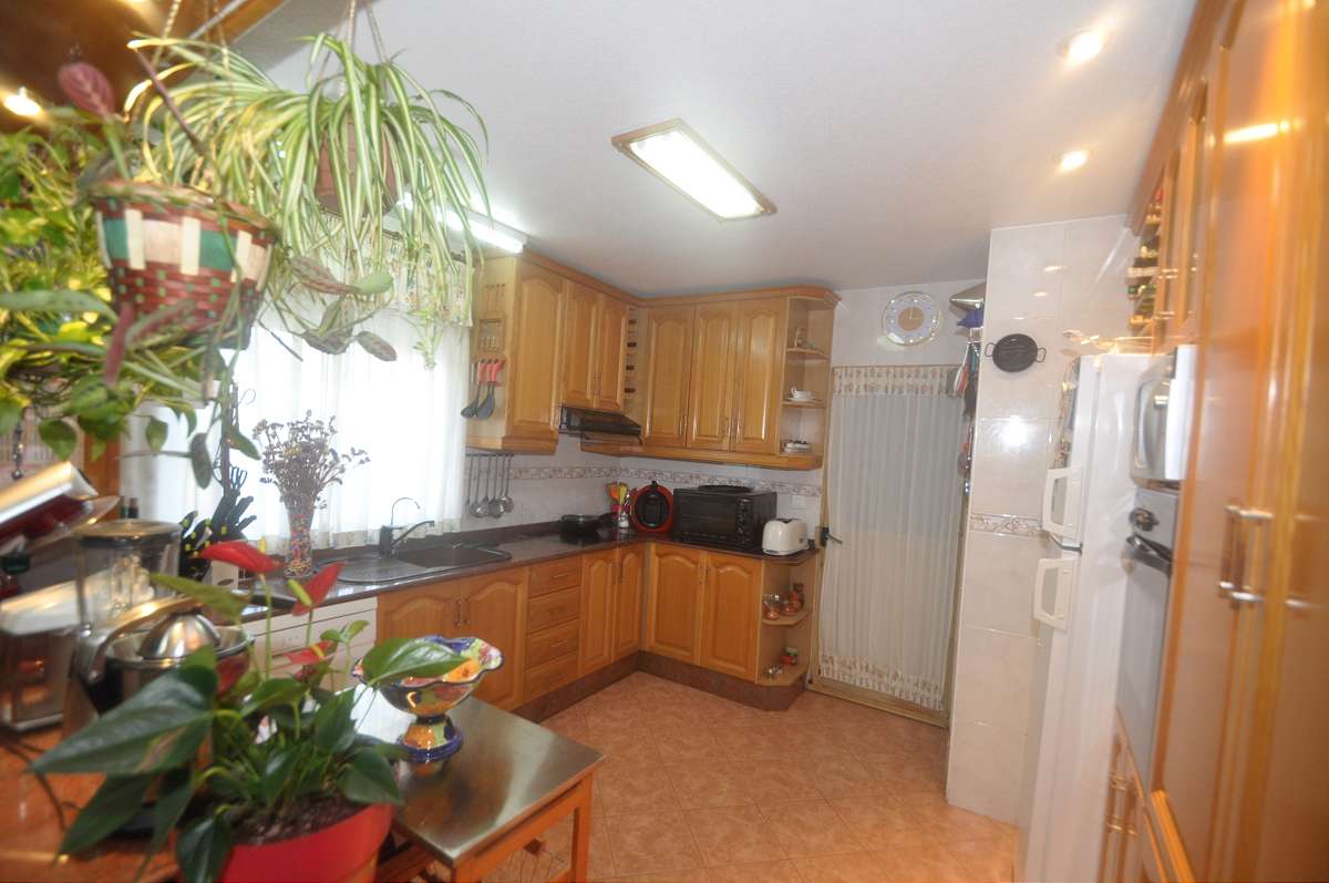 4 Bed, 2 Bath, HouseFor Sale, Pinoso, Alicante