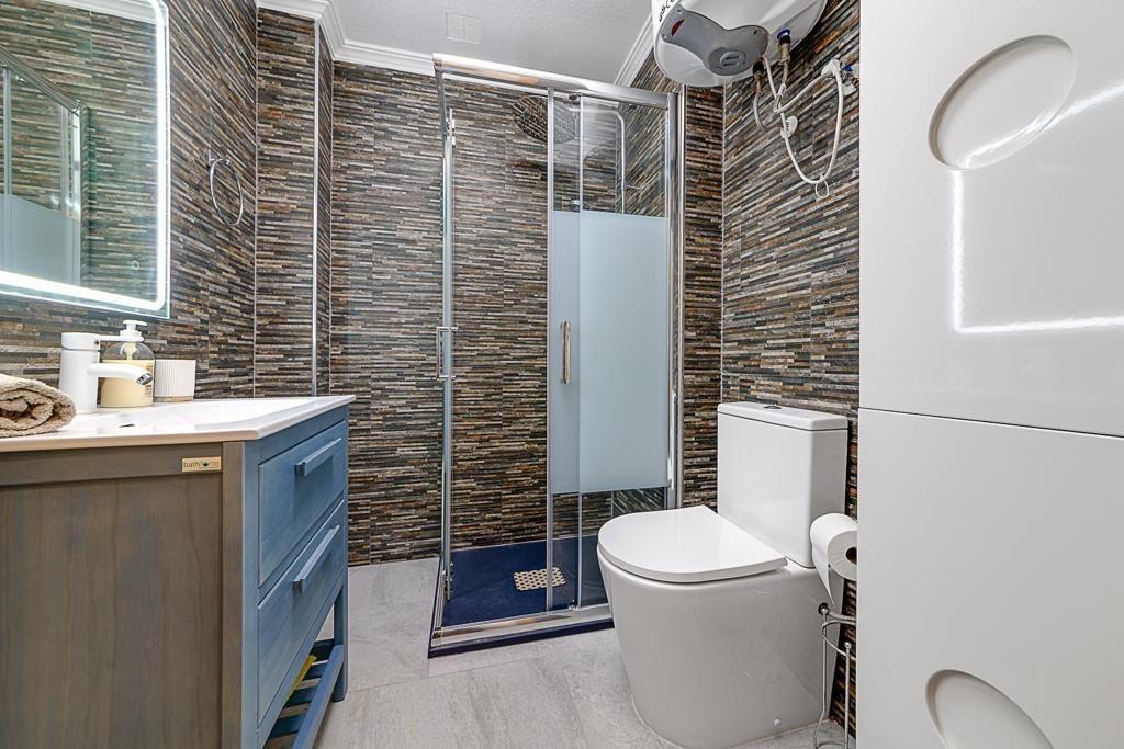 1 Bed, 1 Bath, ApartmentFor Sale, Torrevieja, Alicante