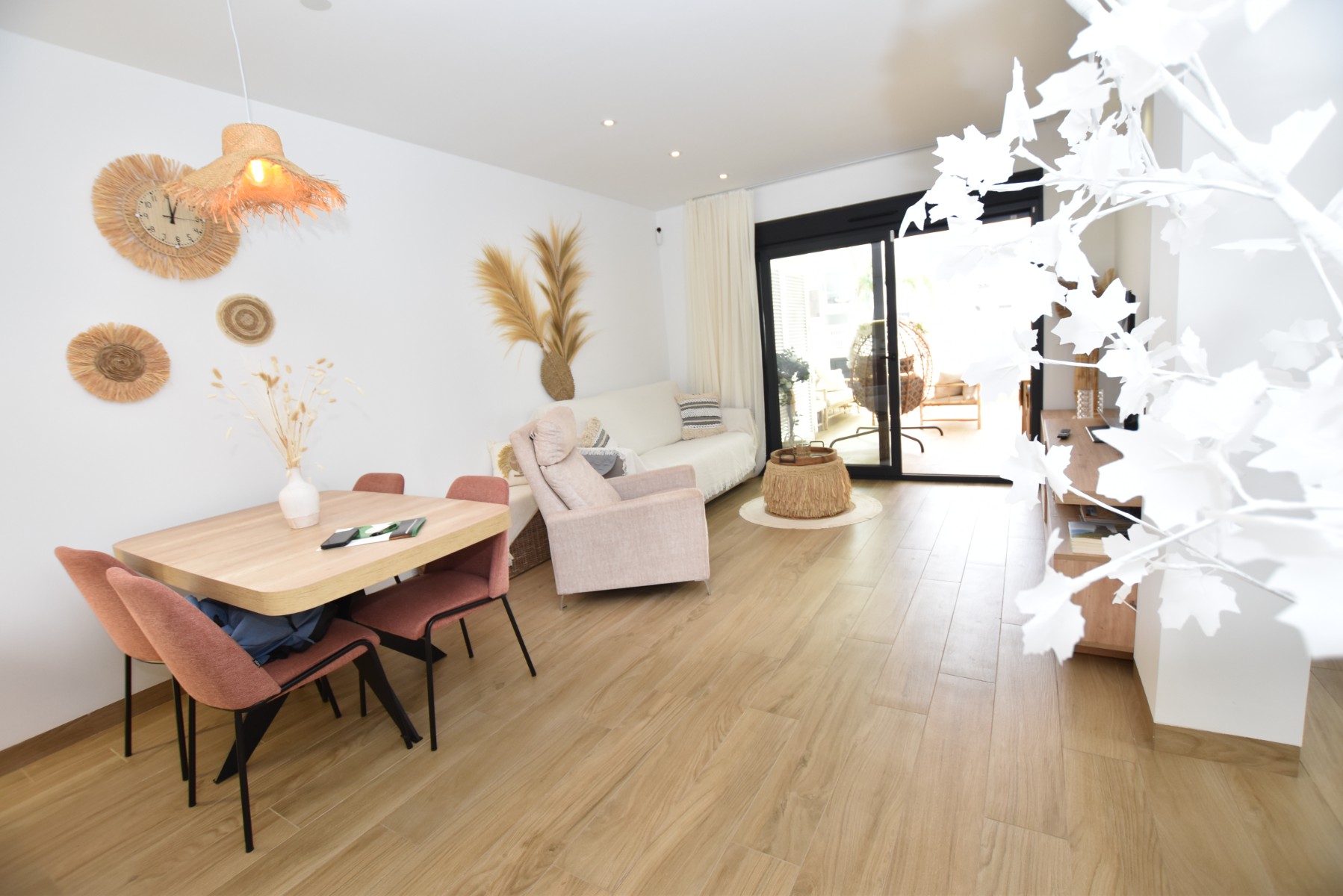 2 Bed, 2 Bath, ApartmentFor Sale, Torrevieja, Alicante