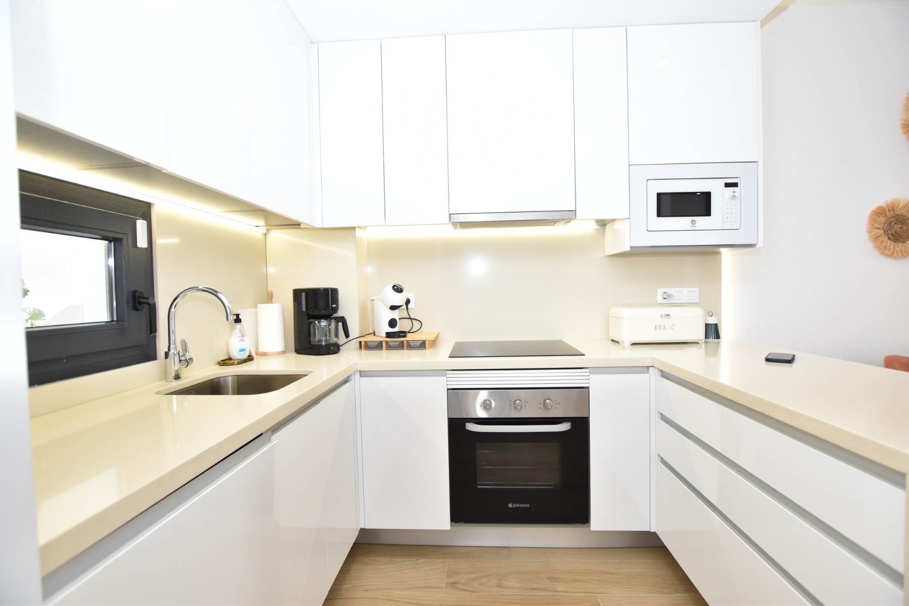 2 Bed, 2 Bath, ApartmentFor Sale, Torrevieja, Alicante