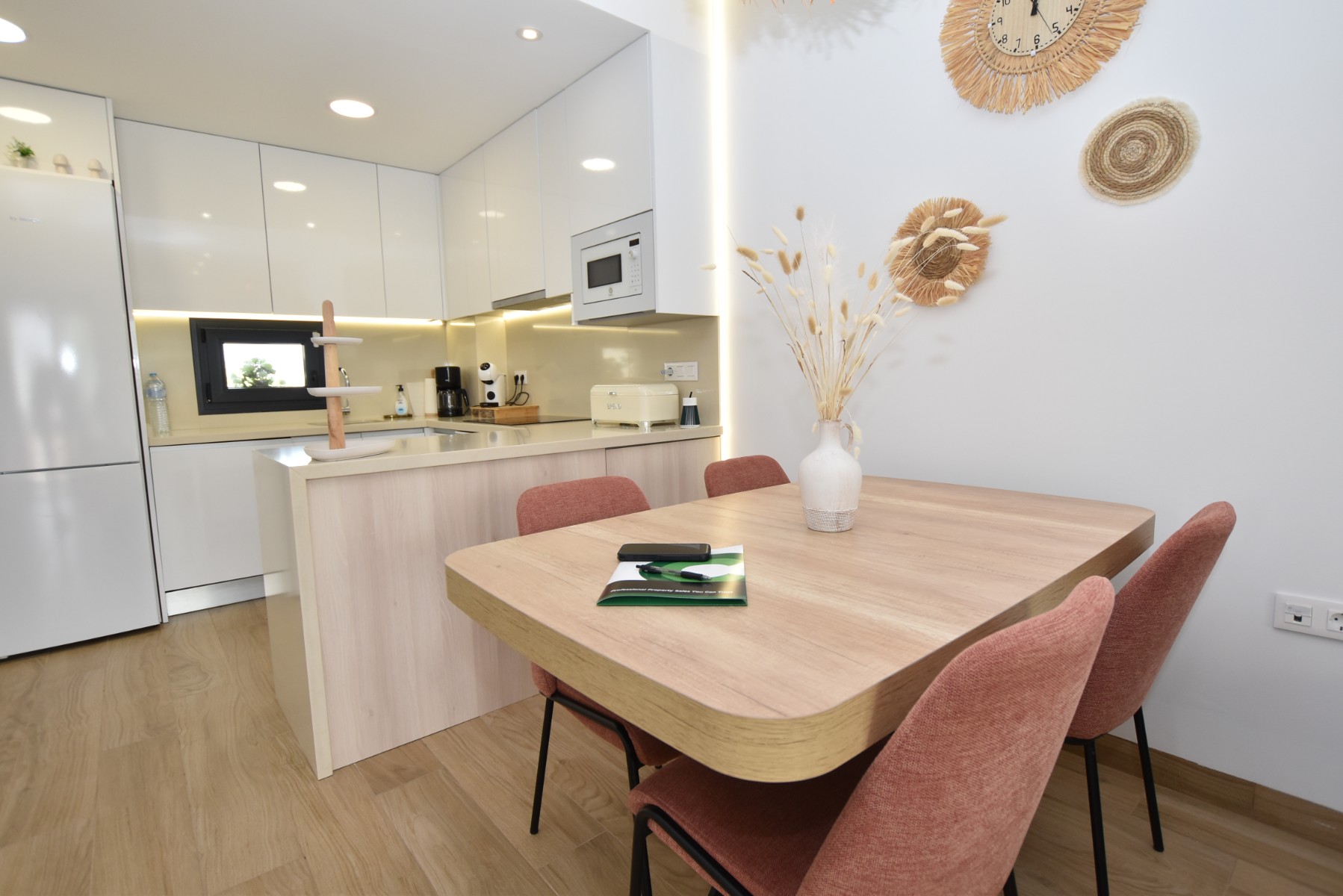 2 Bed, 2 Bath, ApartmentFor Sale, Torrevieja, Alicante