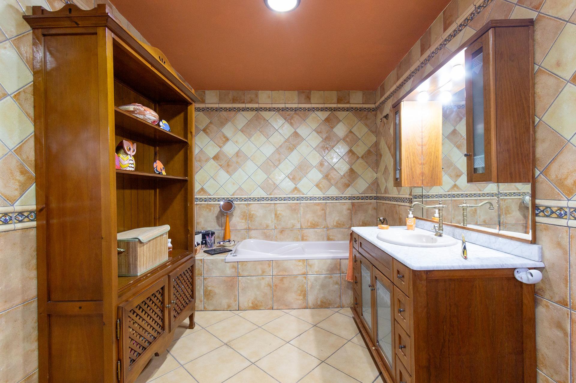 4 Bed, 3 Bath, HouseFor Sale, Torrevieja, Alicante